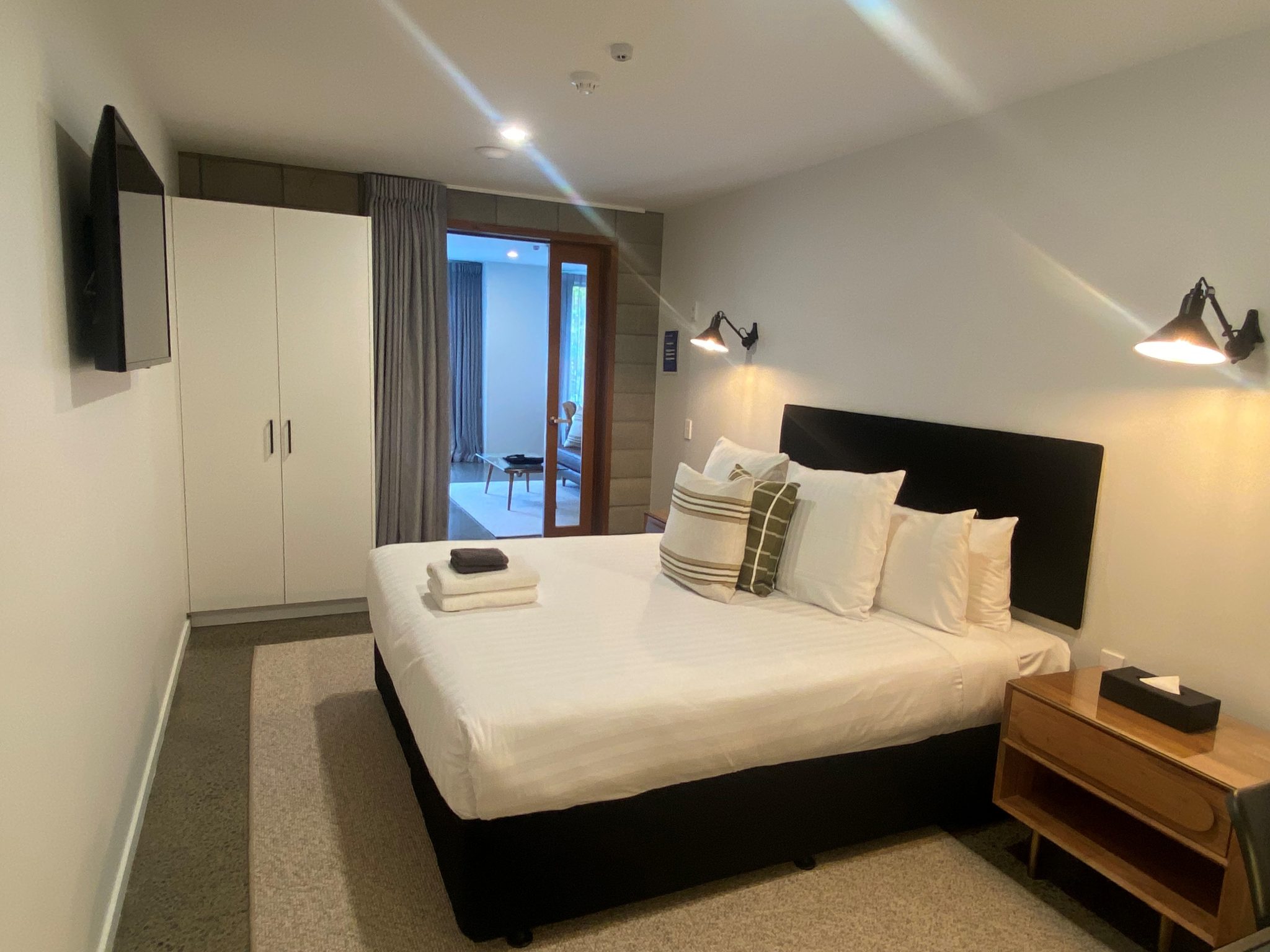 Deluxe Two Bedroom Apartment